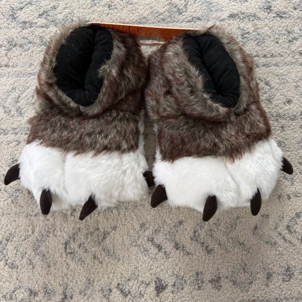 Kids Great Wolf Lodge Wolf Slippers - Never Worn